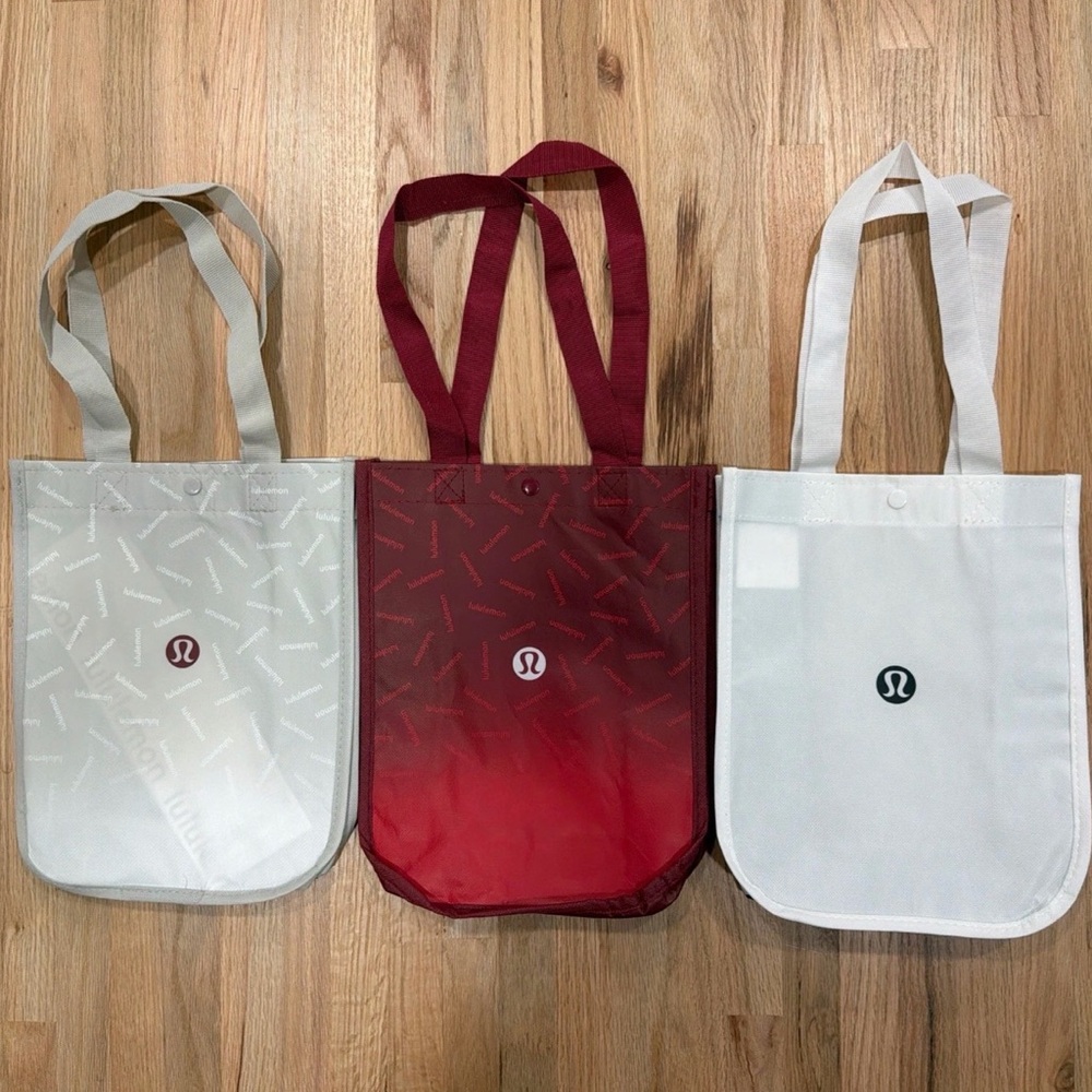 3 Different Lululemon Small Reusable Shopping Gym… - image 1